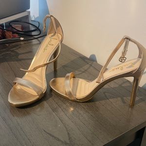 Lulus Gold pumps, size 9